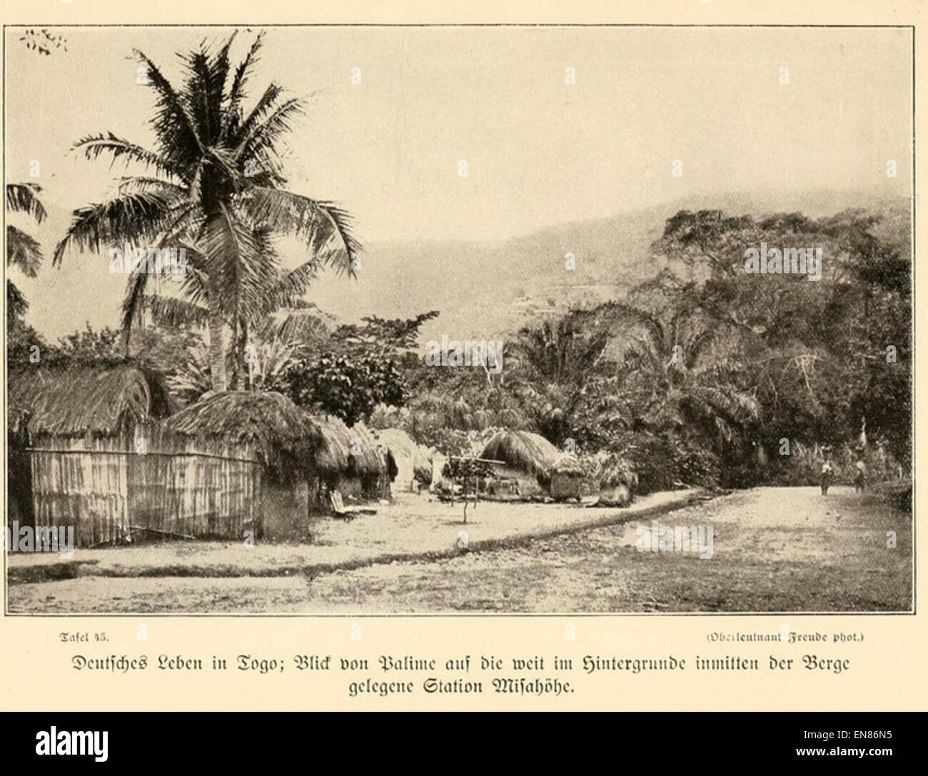 FROBENIUS(1911) Tafel45 Togo, Blick Zur Kaiserlichen Landwirtschaftlichen Versuchsstation MisahC3B6he Stockfoto