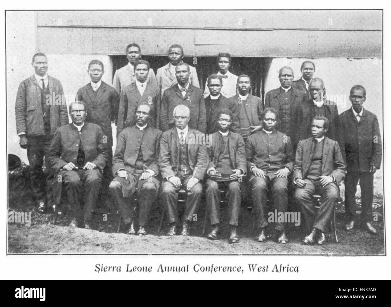 Eine Illustration oder ein Bericht von der 1910 African Methodist Episcopal (A.E.) Sierra Leone Annual Conference, die das Ereignis und seine Bedeutung in der westafrikanischen Religionsgeschichte dokumentiert. Stockfoto