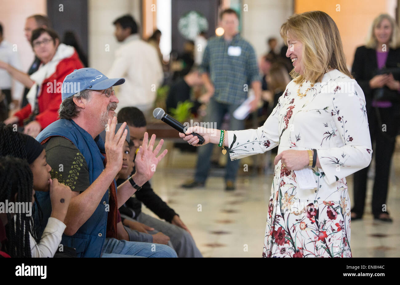 Dr. Ellen Stofan, Chefwissenschaftlerin der NASA, nimmt an einer Q&A-Sitzung am Earth Day in Washington, DC, Teil. Die Veranstaltung wurde durchgeführt, um das Umweltbewusstsein und das wissenschaftliche Engagement der Öffentlichkeit zu fördern. Stockfoto