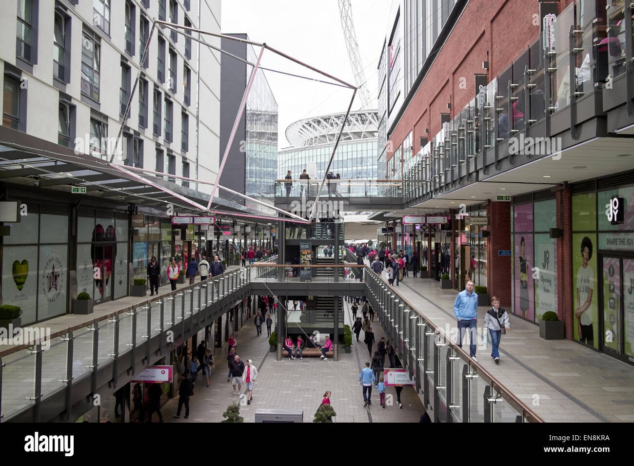 London-Designer-Outlet-Shopping-Mall im Zentrum Wembley, London UK Stockfoto