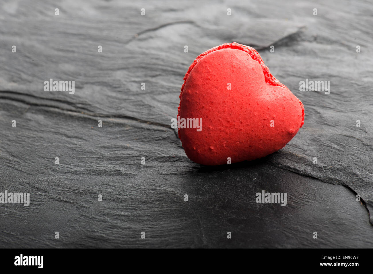 Leckere Cookies handmade für Love Saison in Herzform Stockfoto