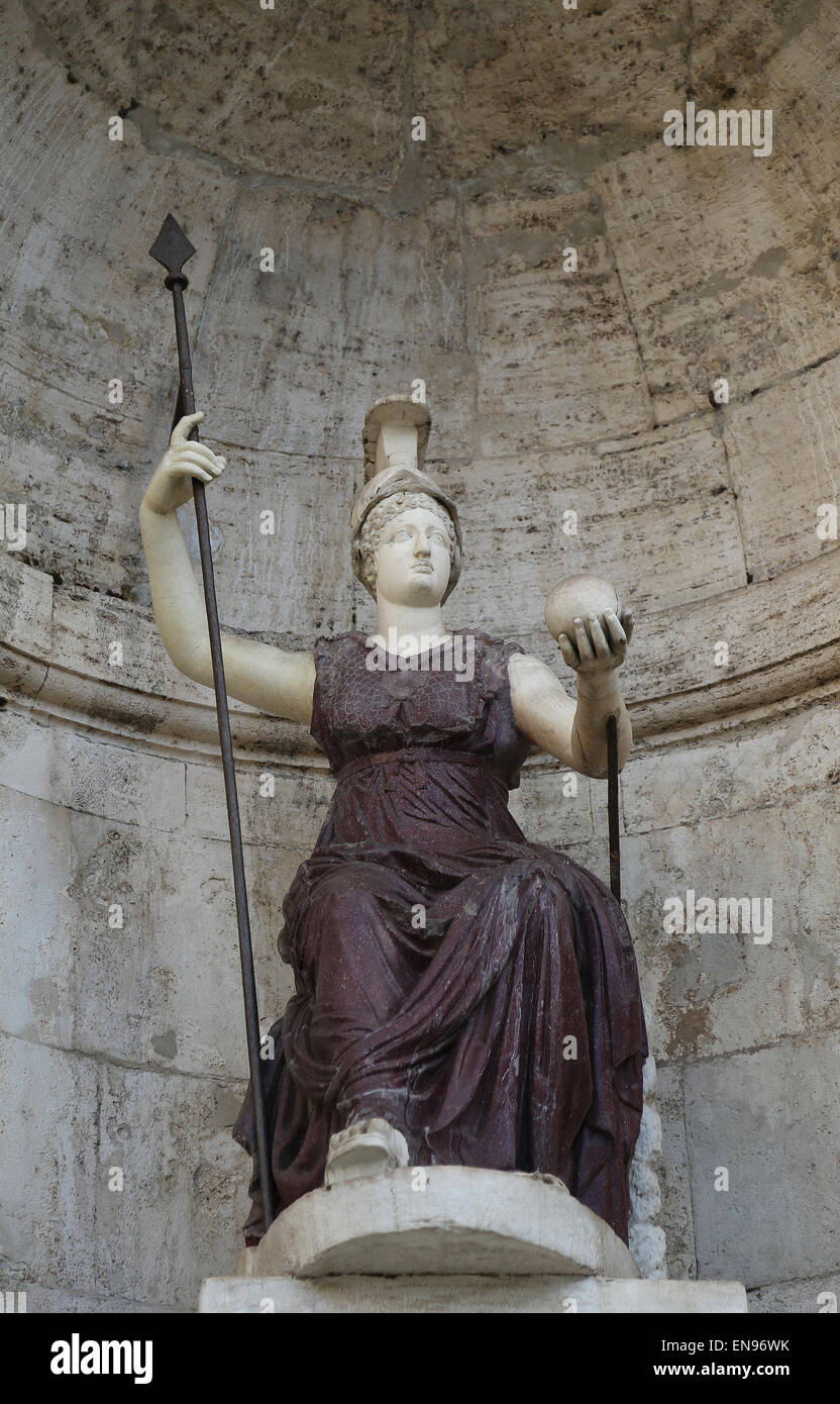 Italien. Rom. Campidoglio. Statue Minerva, der römischen Göttin. Stockfoto