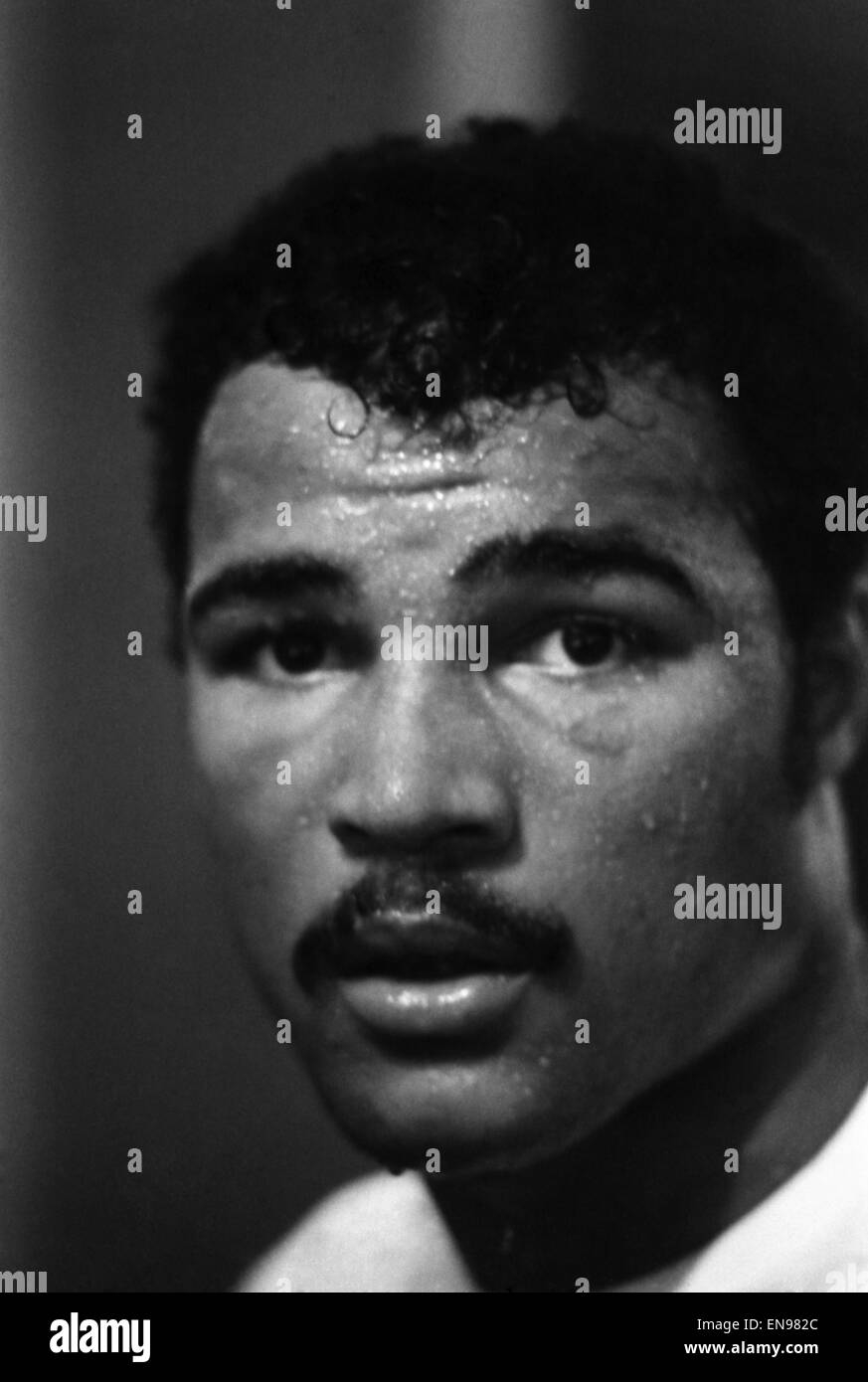 Boxer John Conteh gesehen hier Ausbildung für seinen Kampf gegen Jorge Victor Ahumada 3. September 1974 Stockfoto