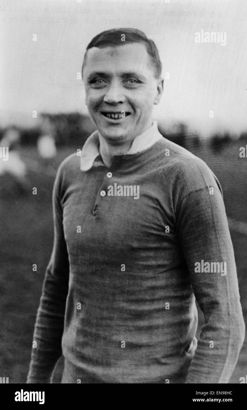 Fußballer Steve Bloomer von Derby County bei Wrexham vor WW1 abgebildet. c.1910 Stockfoto