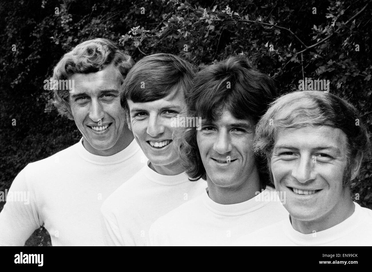 Tottenham Hotspur Neuverpflichtungen von links nach rechts: Martin Chivers, Martin Peters, Roger Morgan und Ralph Coates darstellen, während die Spurs jährliche Fototermin auf ihre Cheshunt Trainingsgelände. 30. Juli 1971. Stockfoto