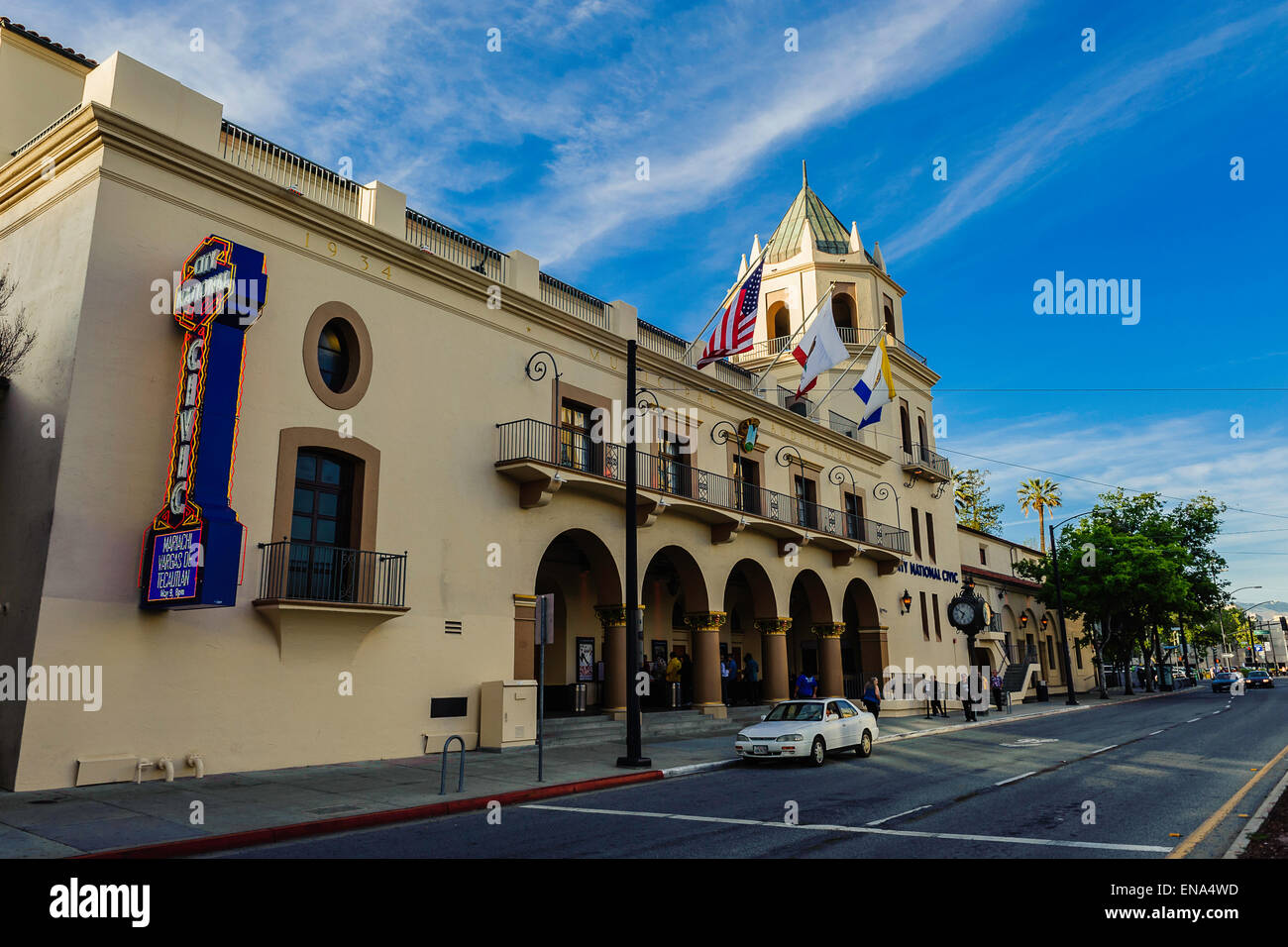 Straßenseite Blick auf die Stadt National Civic in der Innenstadt von San Jose, Kalifornien. Stockfoto