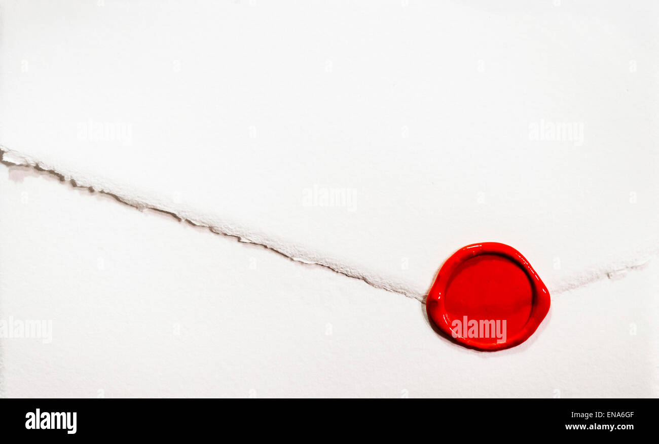 Weiße Buchstaben mit rotem Siegellack Stockfoto