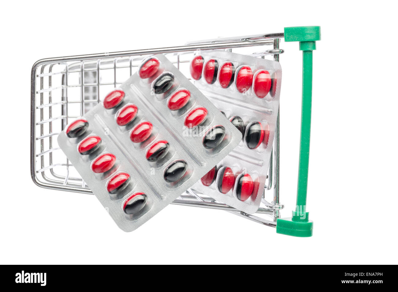 Warenkorb mit rot-schwarze Pillen Blister auf einem weißen Hintergrund Stockfoto