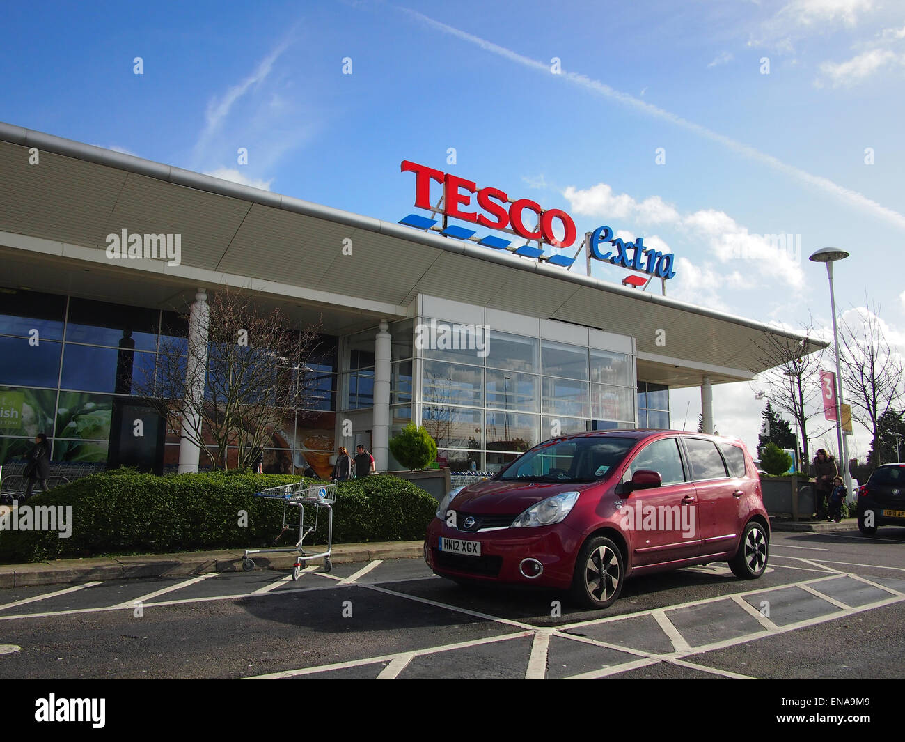 Das äußere des Tesco Extra speichern im Nordhafen, Portsmouth, Hampshire, England Stockfoto