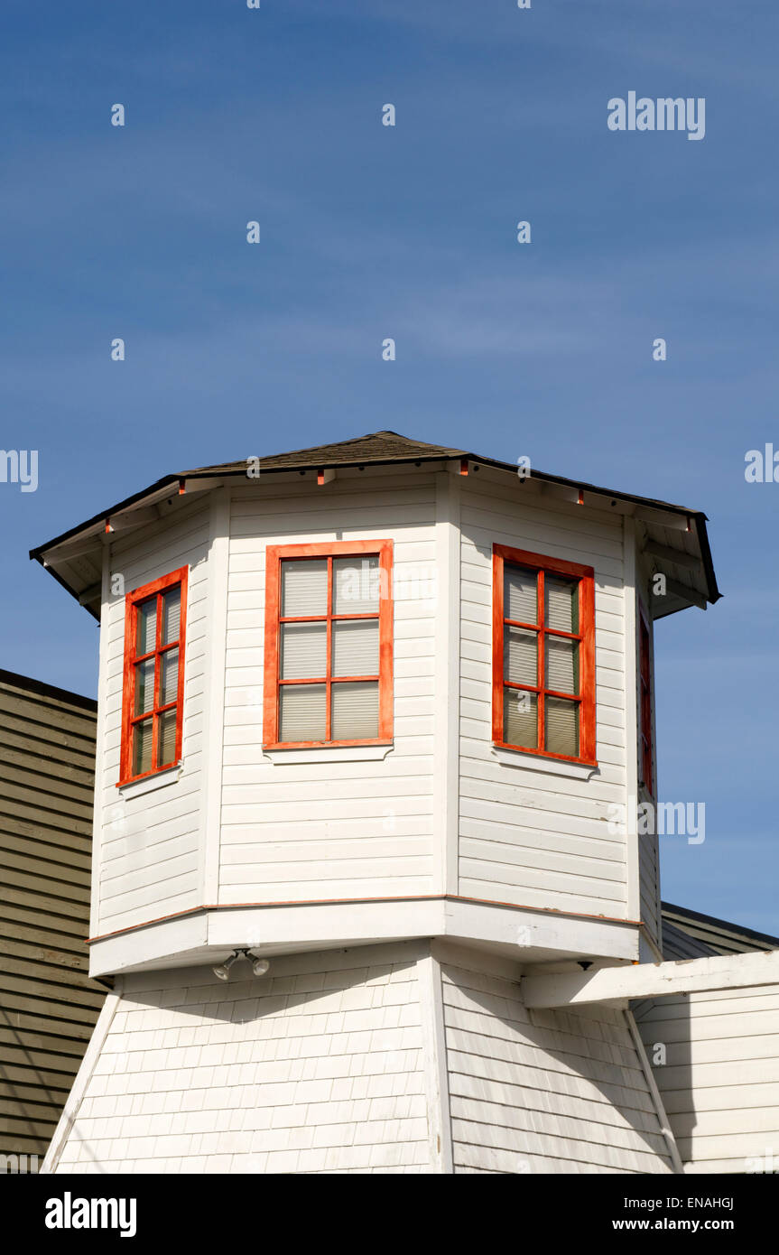 Holzturm eines Gebäudes in La Conner, Washington State, USA Stockfoto