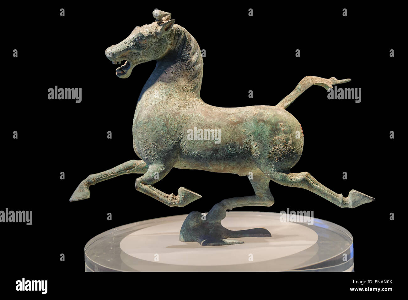 Bronze im Galopp Pferd von Wuwei aus der Dynastry Han (206 v. Chr. - 220 n. Chr.) im Gansu Provincial Museum in Lanzhou. Stockfoto