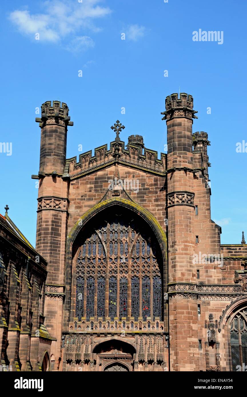 Kathedrale Kirche Christi und der Jungfrau Maria von Northgate Street, Chester, Cheshire, England, UK gesehen, Europa. Stockfoto