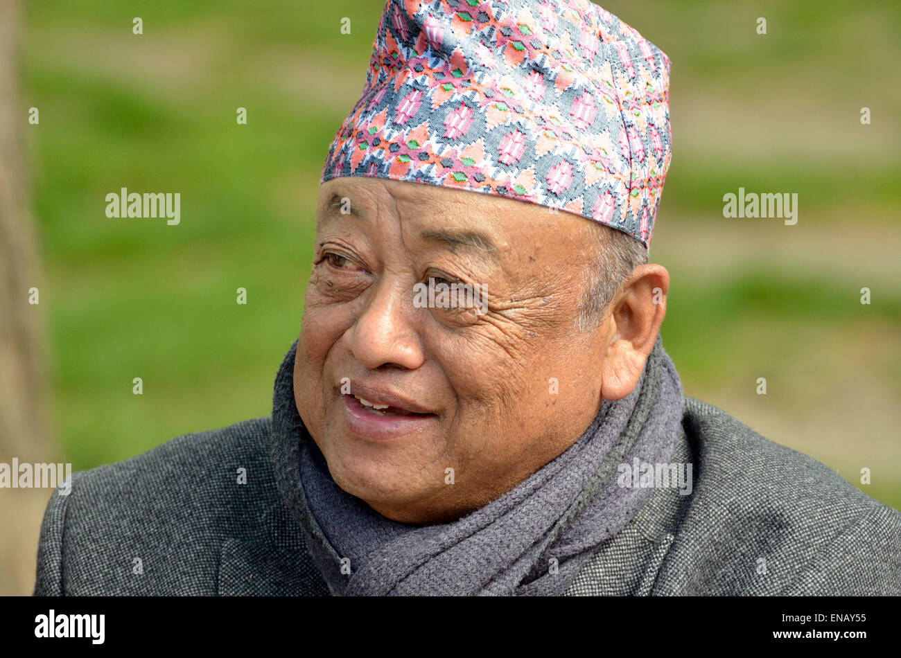 Nepalesische Greis (ehemaliger Gurkha) tragen eine Dhaka Topi - traditionellen nepalesischen Hut Stockfoto