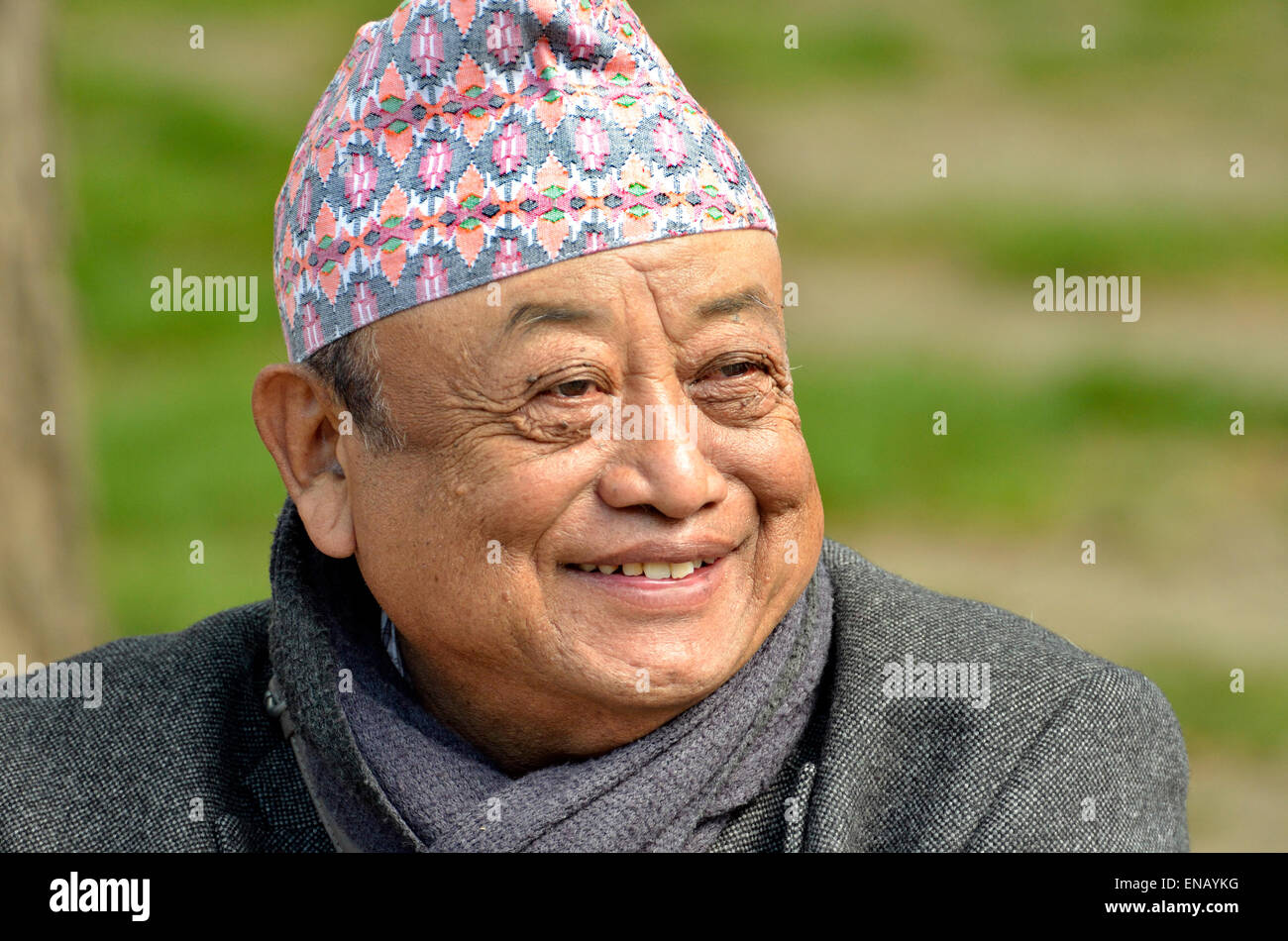 Nepalesische Greis (ehemaliger Gurkha) ein Dhaka Topi - traditionellen nepalesischen Hut tragen. London Stockfoto
