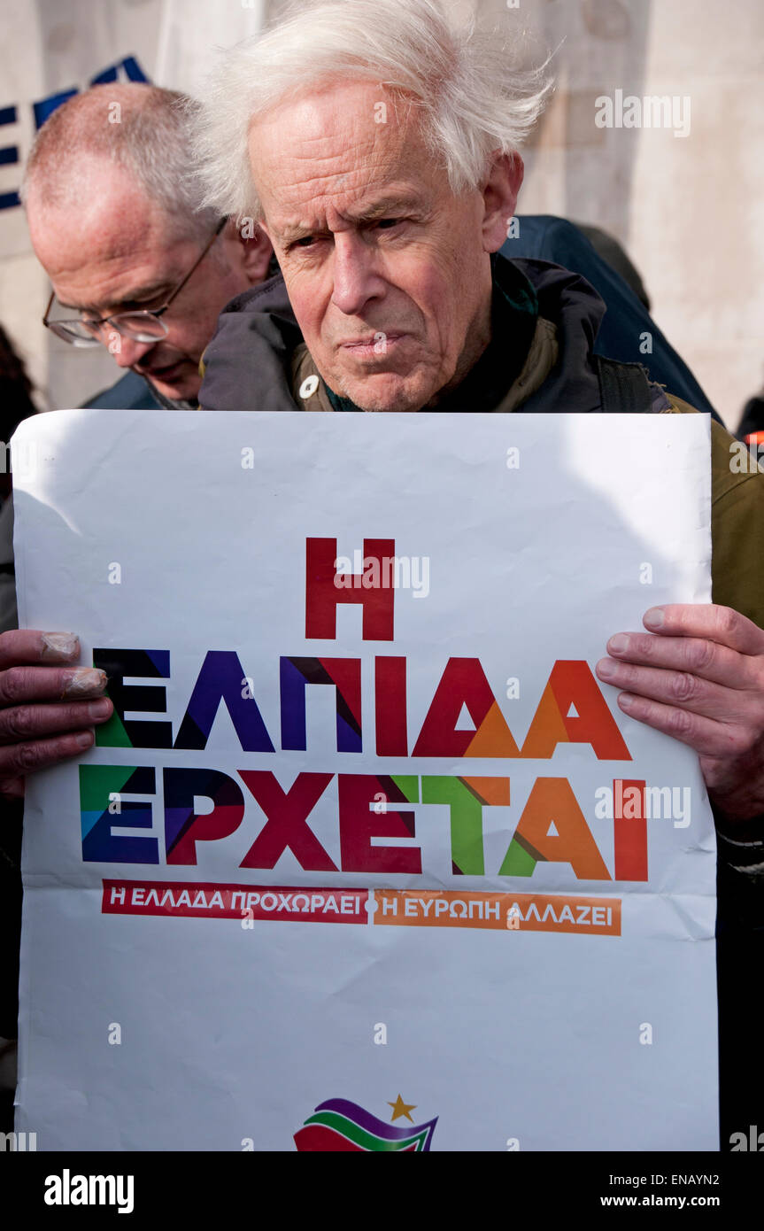 Protest auf dem Trafalgar Square, die fordern, dass die EU und Angela Merkel Tropfen der griechischen Schulden. Stockfoto