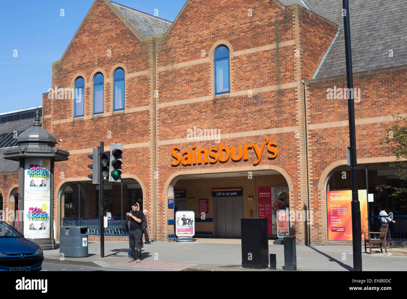 Sainsbury Sainsbury Supermarkt Ortseingangsschild Stockfoto