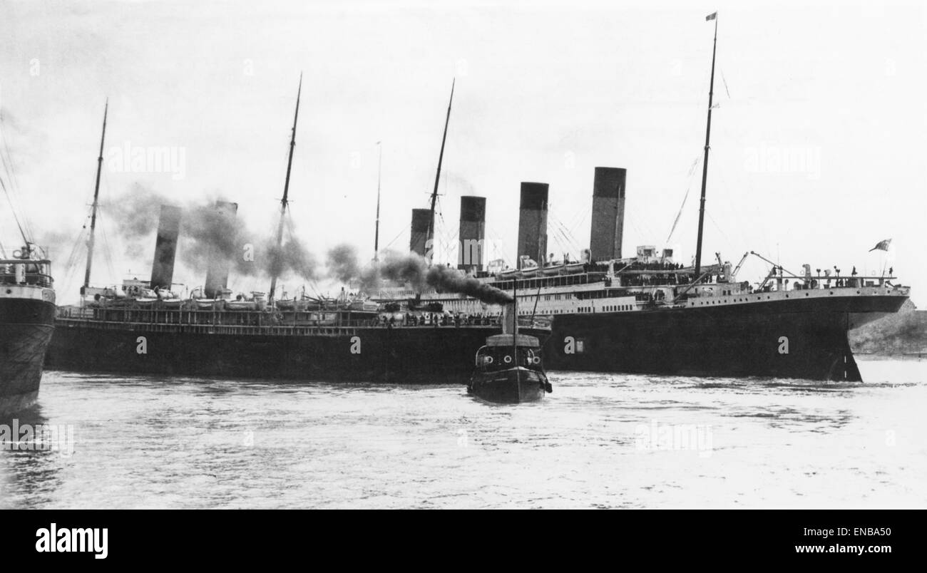 Die Titanic und New York, in eine Kollision mit einander in Southampton auf Mittwoch, 10. April 1912-Ass. Als Titanic ihren Liegeplatz verließ, verursacht ihr Gefolge Liner SS New York, das in der Nähe, angedockt war, sich von ihren Moorings, wo bei sh Stockfoto