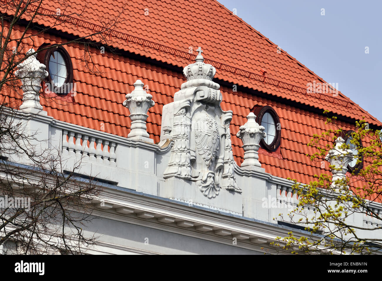 Relief am Gebäude Oberlandesgericht Königsberg. Kaliningrad (ehemals Königsberg), Russland Stockfoto