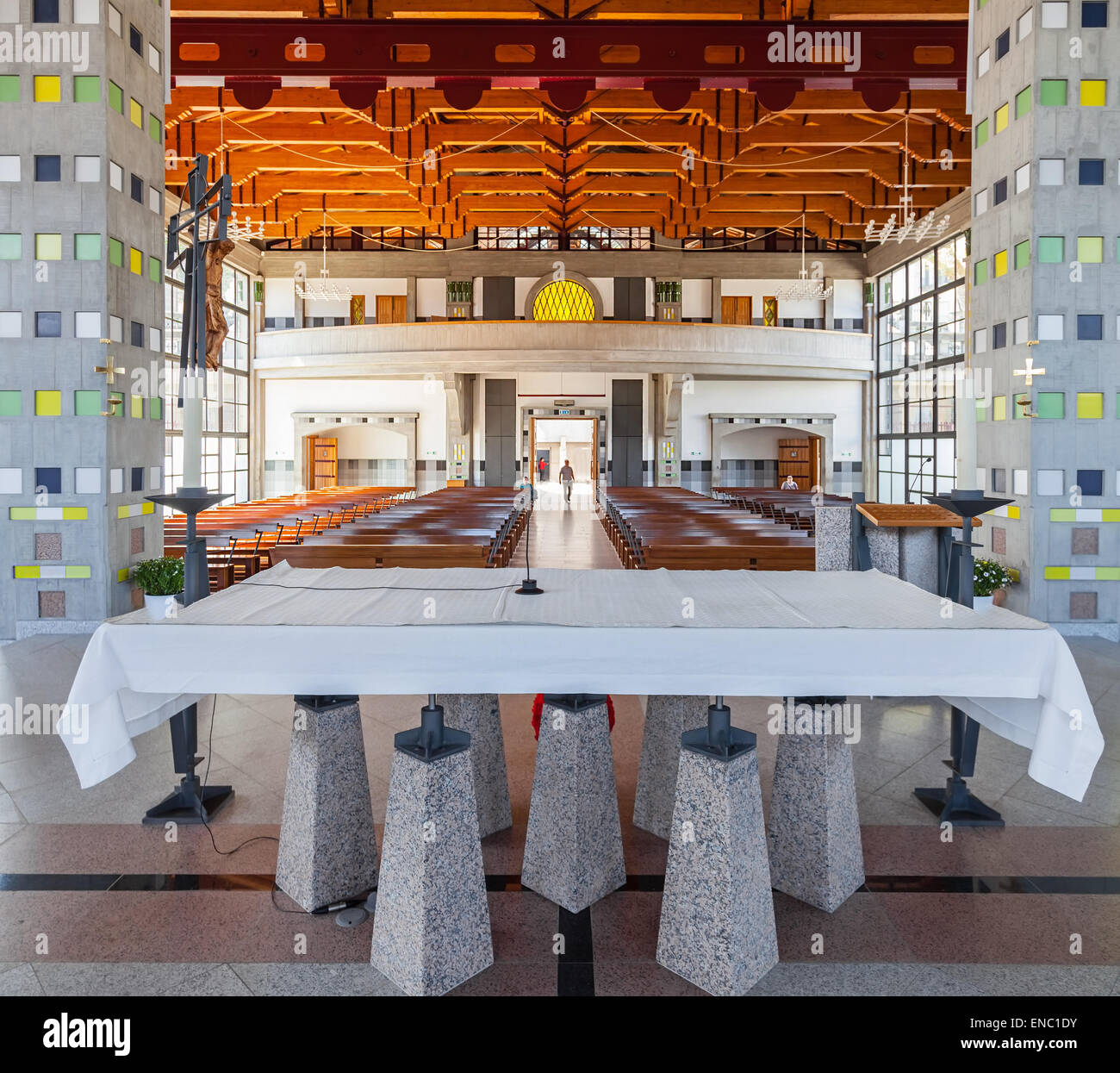 Modernes Kirchenschiff Stockfotos Und Bilder Kaufen Alamy