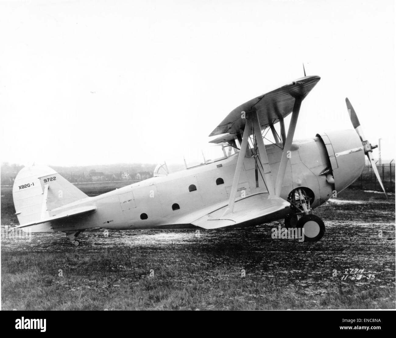 Der XB2G-1, ein Prototyp amerikanischer Tauchbomber, der 1935 entwickelt wurde, ist auf diesem offiziellen Foto der US Navy zu sehen und markiert einen wichtigen Moment in der Entwicklung der militärischen Luftfahrt. Stockfoto