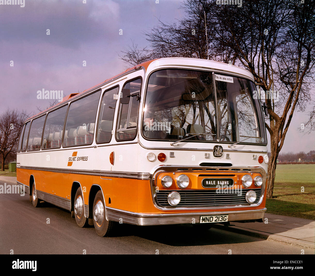 Bedford VAL Twin gesteuert Trainer ca. 1969 von SELNEC (South East Lancashire North East Cheshire) für den Hale Barns Express verwendet. Stockfoto