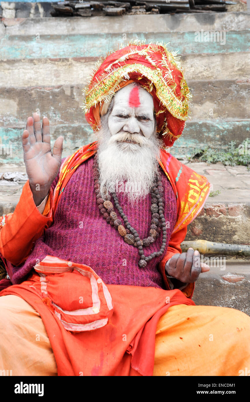 Varanasi, Indien 27. Januar 2015 heiliger Mann posiert in Varanasi