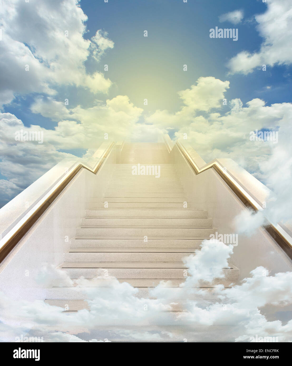 weiße Treppe zum Himmel Hintergrund Stockfoto