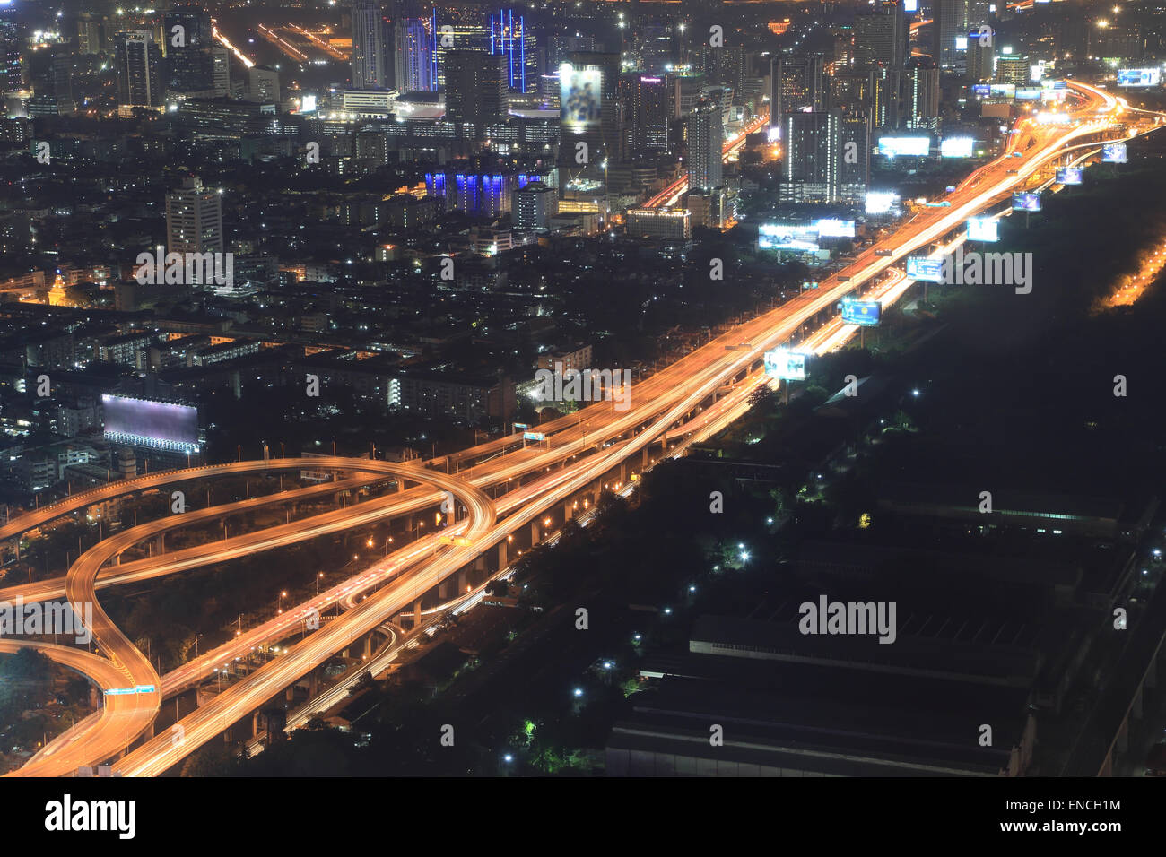 Bangkok-Schnellstraße und Autobahn Top Blick bei Nacht, Thailand Stockfoto