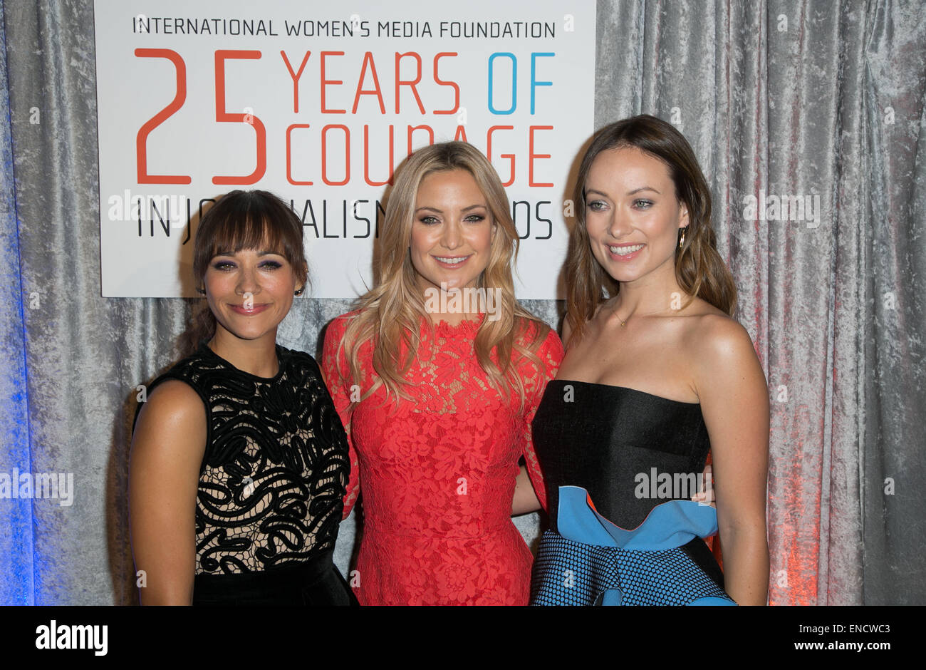 25. Internationaler Frauentag Media Foundation Mut in Journalism Awards im Beverly Hilton Hotel - Anreise mit: Rashida Jones, Kate Hudson, Olivia Wilde wo: Los Angeles, California, Vereinigte Staaten von Amerika bei: 28. Oktober 2014 Stockfoto