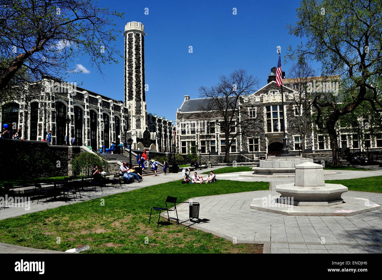 New York City: Compton und Goethals Hall (links) und Baskerville Hall am City College of New York auf Convent Avenue Stockfoto