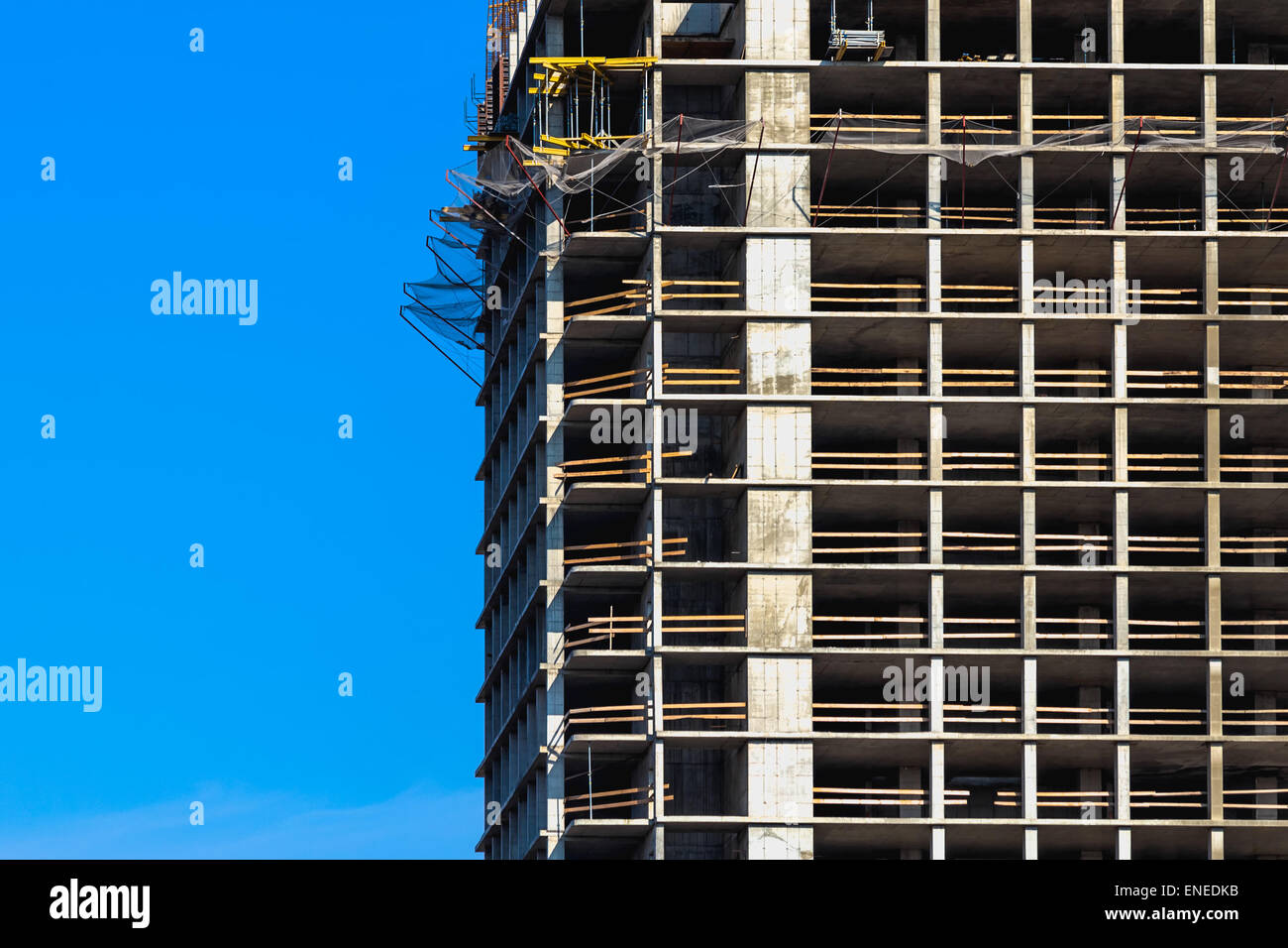 Bau auf blauen Himmelshintergrund Stockfoto