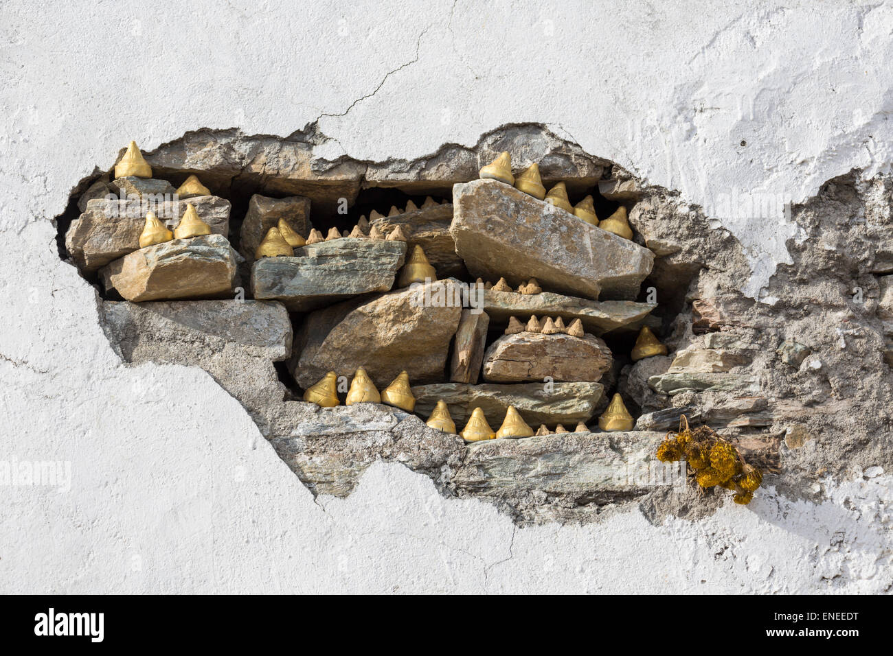 Beate (Mini Stupas) bei Lawa La Chorten (Stupa), Phobjikha Tal, westliche Bhutan, Asien Stockfoto