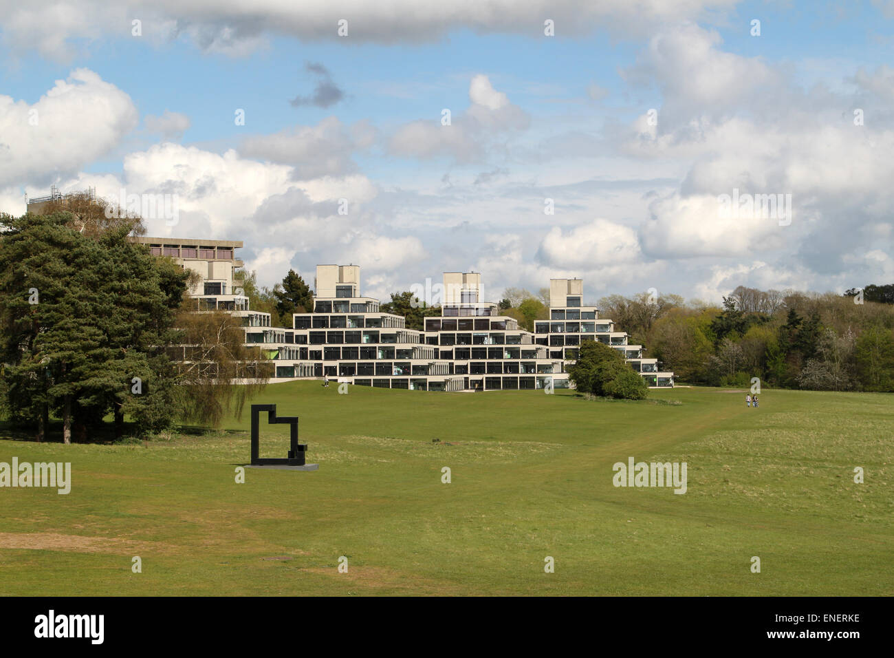 Außenansicht der Gebäude und Park auf der University of East Anglia Campus, Norwich, England, UK Stockfoto