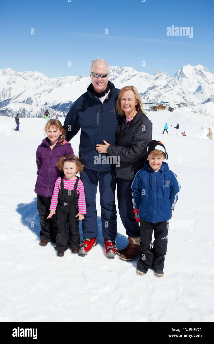 Familie in den französischen Alpen Urlaub Stockfoto