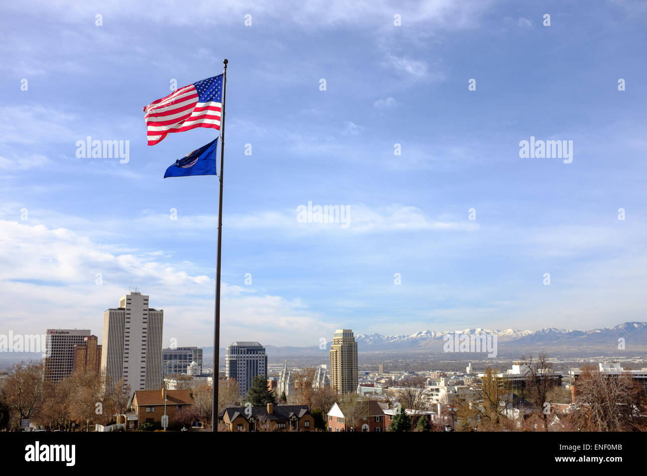 Blick auf die Innenstadt von Salt Lake City und Bergen von Utah State Capitol building in Salt Lake City, Utah, USA Stockfoto