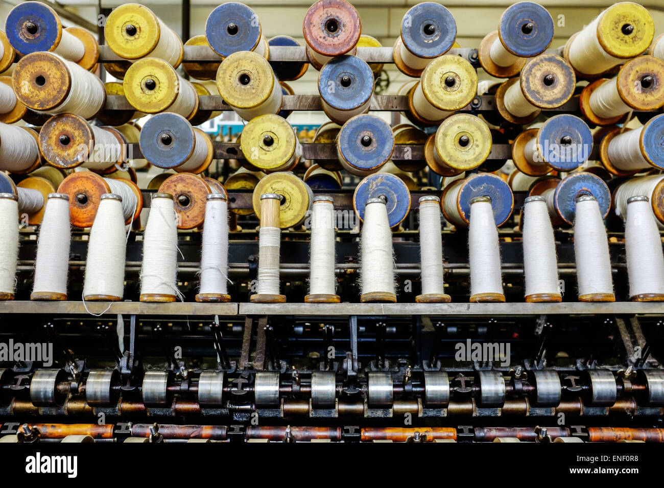 Baumwoll-Spinnerei Ausrüstung an der Industrial Museum Bradford, Yorkshire, Großbritannien Stockfoto