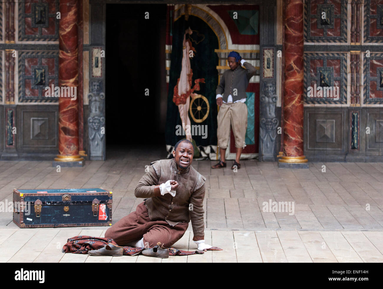 Eine Shona-Sprachversion von Two Gentlemen of Verona erfolgt durch Mitglieder der Theatergruppe zwei Herren. Die Globe, Globe-Saison beginnt im des Shakespeares Globe Theatre mit dem 37 Shakespeare-Stücke in 37 verschiedenen Sprachen durchgeführt wird. Stockfoto