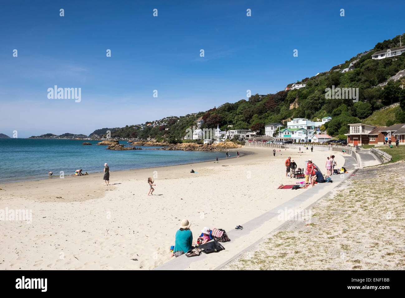 Strand bei sengender Bay, Wellington, Neuseeland. Stockfoto