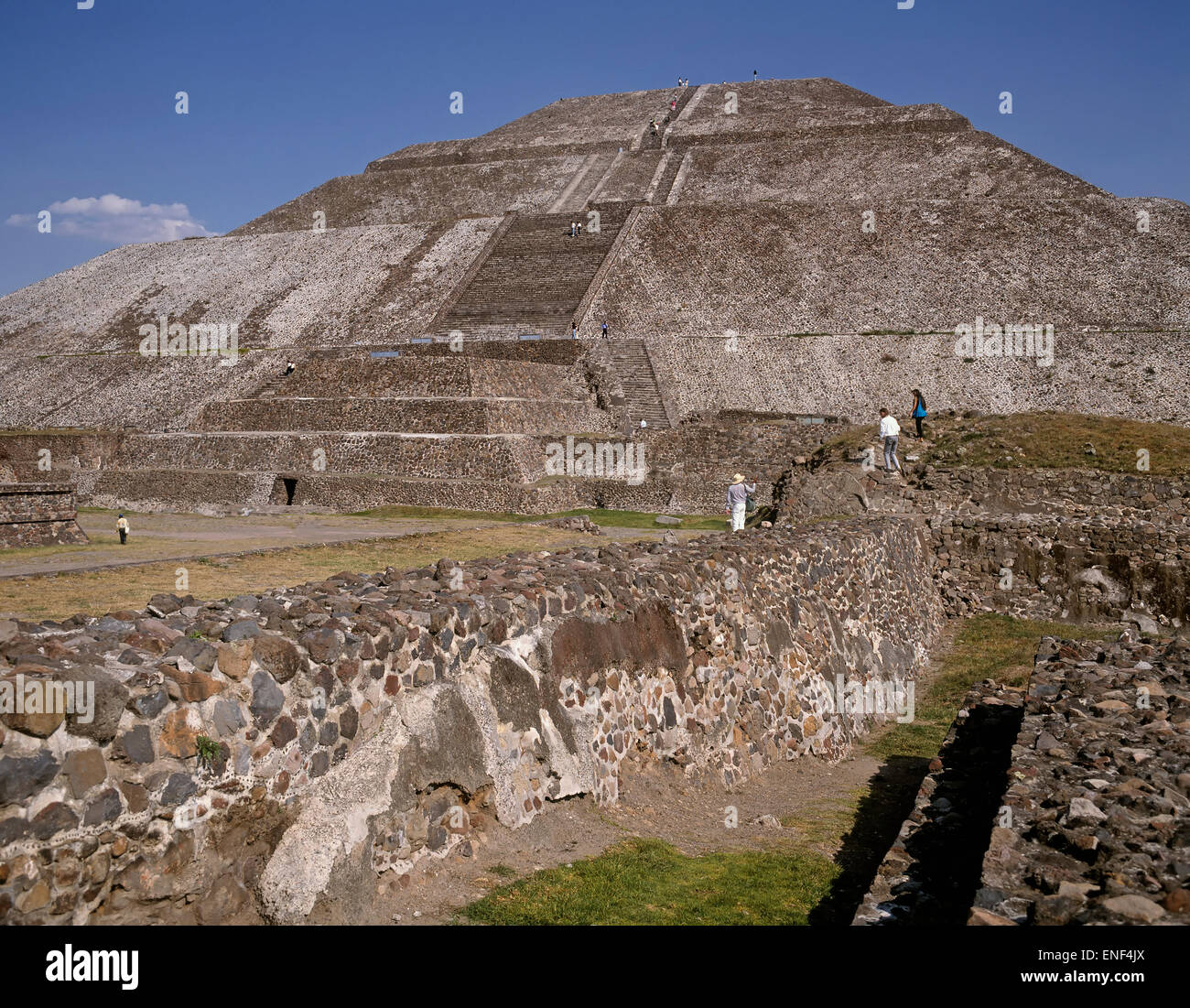 Teotihuacan, Mexiko.  Pyramide der Sonne.  Prähispanischen Stadt Teotihuacan ist ein UNESCO-Weltkulturerbe. Stockfoto