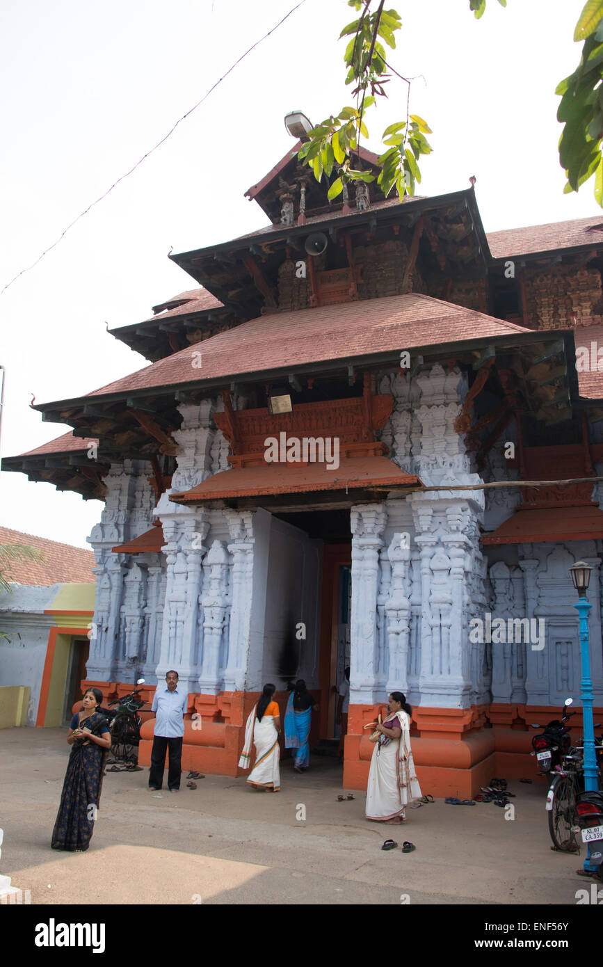 Der Innenhof des Tempels Sree Poornathrayeesa.   Der Hindu-Tempel gilt unter den größten Tempel in der Sta Stockfoto