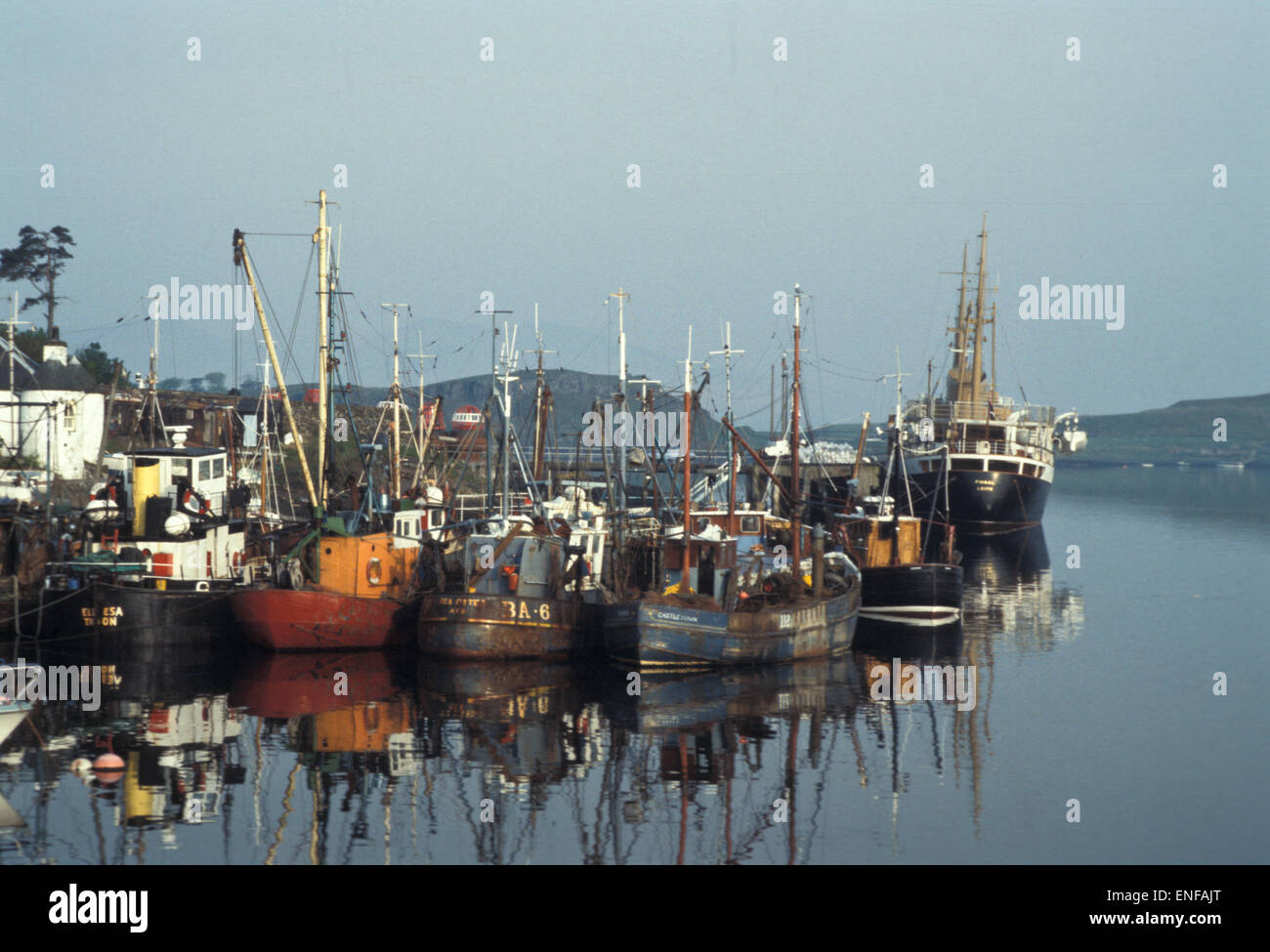 Angelboote/Fischerboote in Oban Hafen Argyll Schottland ca. 1970er Jahre Stockfoto