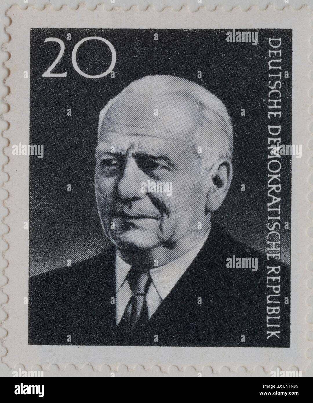 Wilhelm Pieck, deutscher Politiker und erster Präsident der DDR, Porträt auf einer DDR-Briefmarke von 1960 Stockfoto