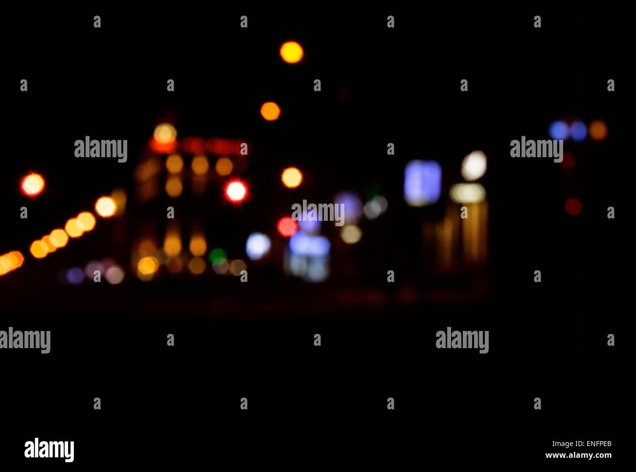 Lichter der Stadt bei Nacht Stockfoto