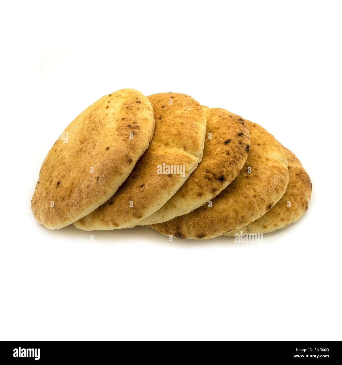 Pita-Brot auf einem weißen Hintergrund. Brot des Nahen Ostens. Stockfoto