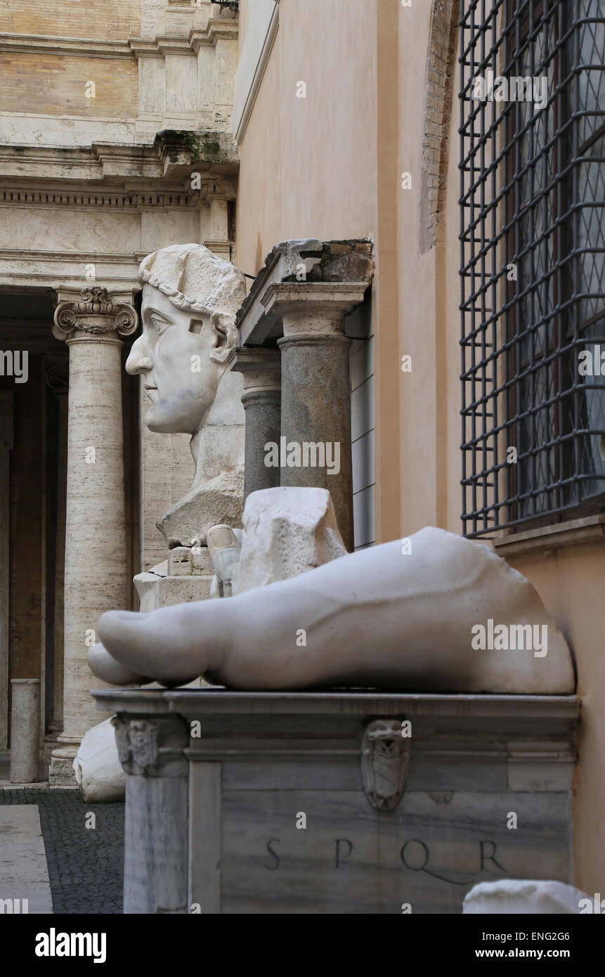 Römischen Kaiser Constantine ich (272-337 n. Chr.). Kolossale Statue der Kapitolinischen Museen. 4. Jahrhundert. Rom. Italien. Stockfoto