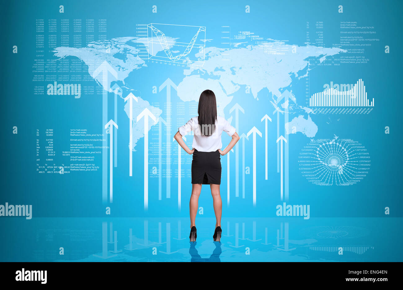 Geschäftsfrau mit den Händen auf Taille Stockfoto