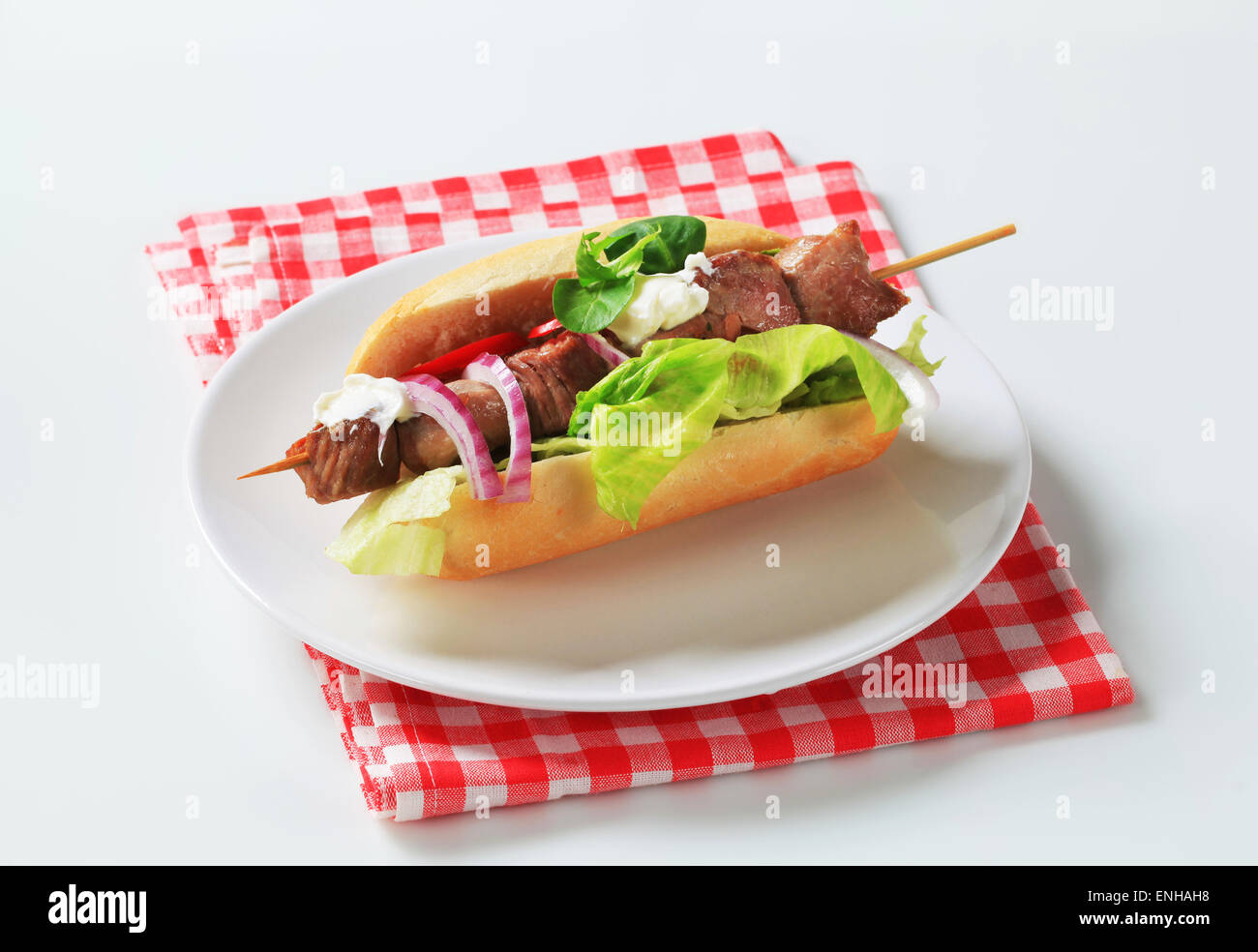 Schweinefleisch-Döner-Sandwich mit mayonnaise Stockfoto