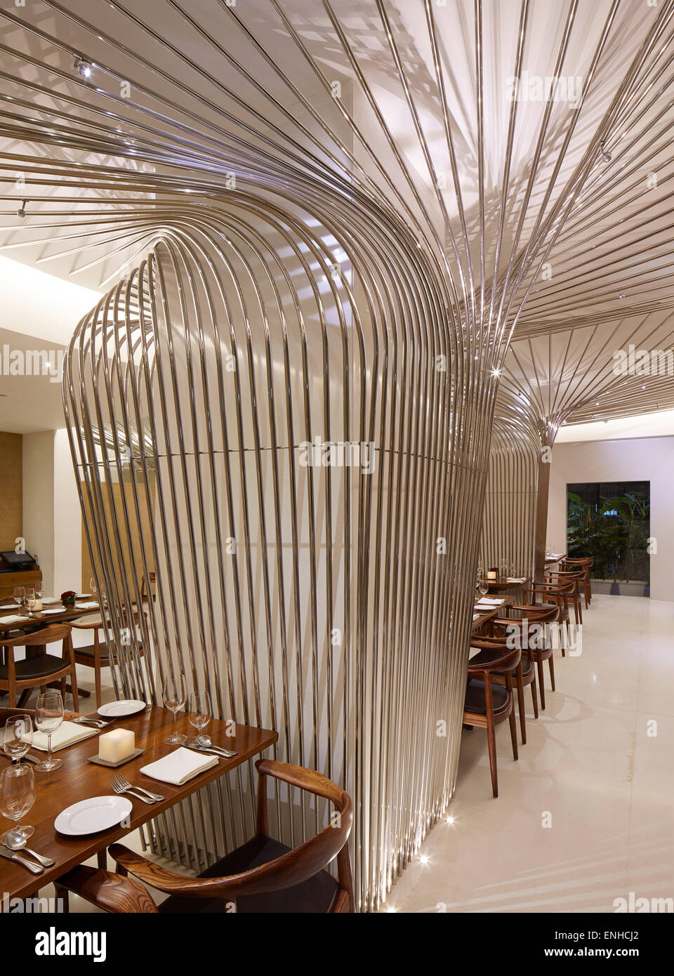 Detaillierte Innenansicht. Tote Bandra Restaurant, Mumbai, Indien. Architekt: SP + A, 2015. Stockfoto