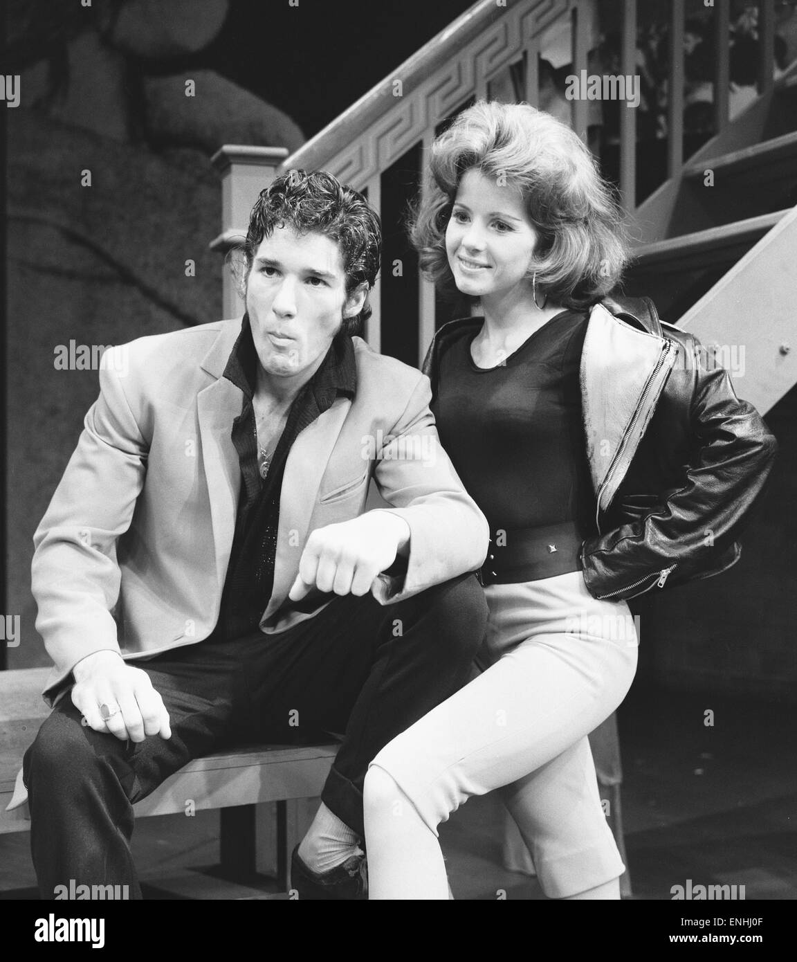 Richard Gere als Danny und Stacey Gregg als Sandi gesehen hier bei den Proben für das Musical "Grease" 30. Juni 1973 Stockfoto