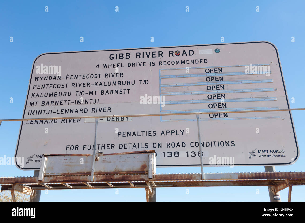 Gibb River Road, öffnen Sie Straße Zeichen, Kimberley, Westaustralien, WA, Australien Stockfoto